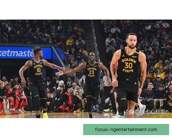 NBA季后赛激烈角逐众星闪耀勇士湖人双雄对决精彩不断